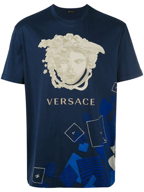 t-shirt stampa con domino foulard versace uomo|Versace T.